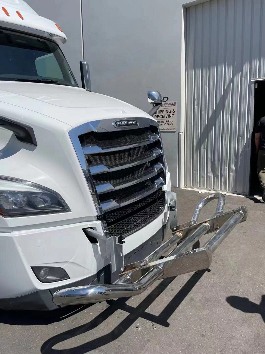Kenworth 2015 brush guards