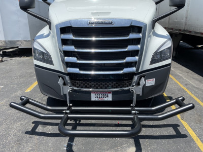 Protector de parachoques delantero Volvo Vnl 2015