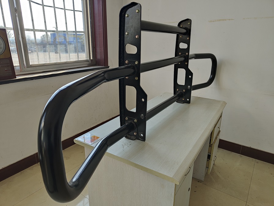 Protector de ciervo de hierro para semirremolque