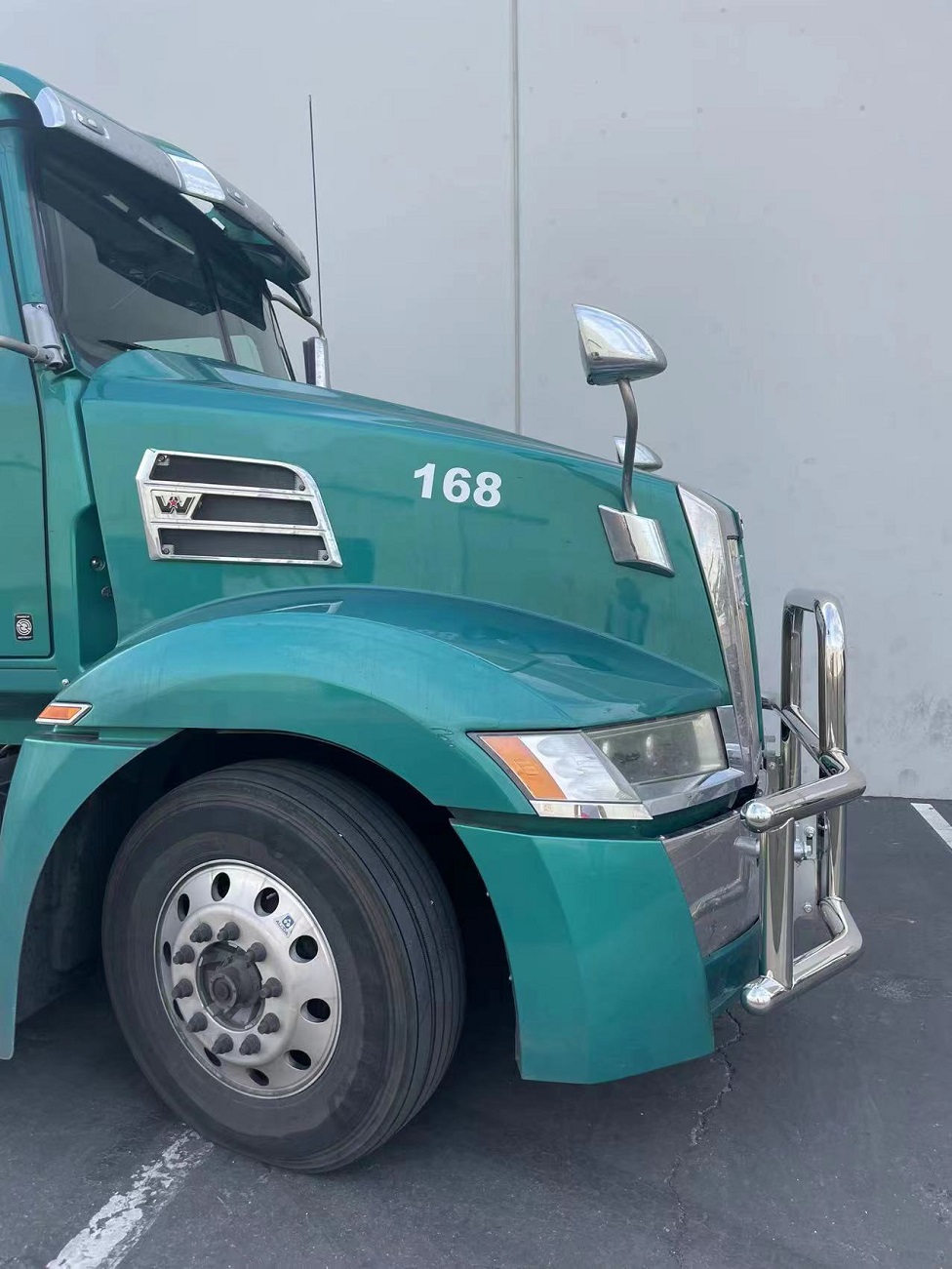 Freightliner Cascadia Deer Guard