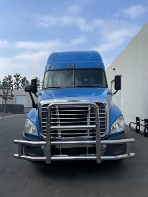 Freightliner Cascadia Deer Guard For Semi Truck