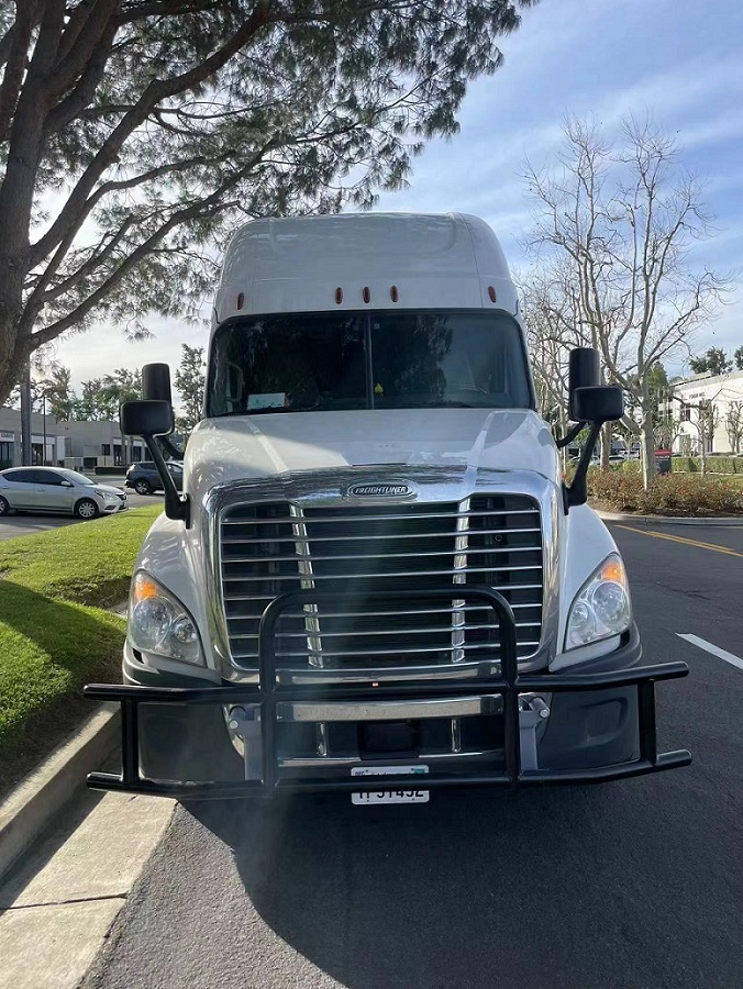 Bull Bar Freightliner Cascadia