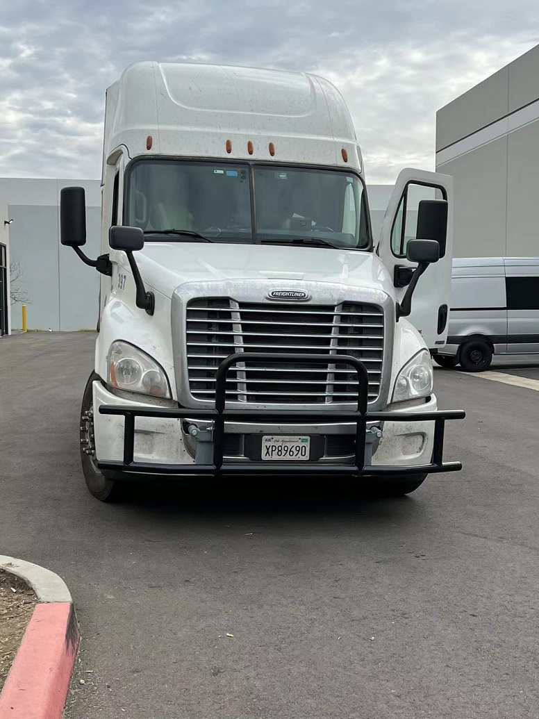 Barre de sécurité pour camion en fer