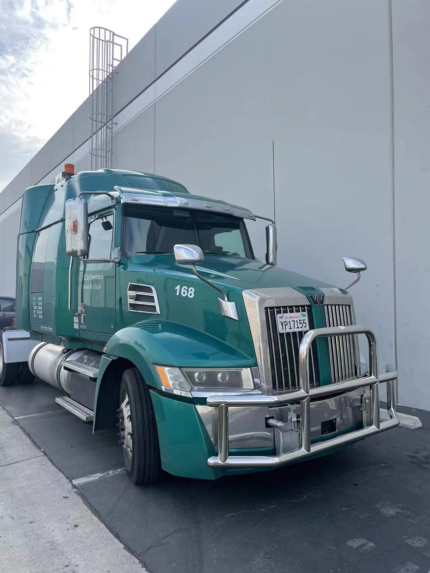 Volvo VNL Freightliner Cascadia Deer Guard Volvo VNL Freightliner Cascadia Deer Guard