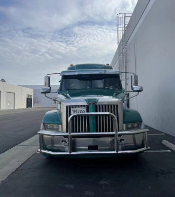 Freightliner Cascadia Deer Guard