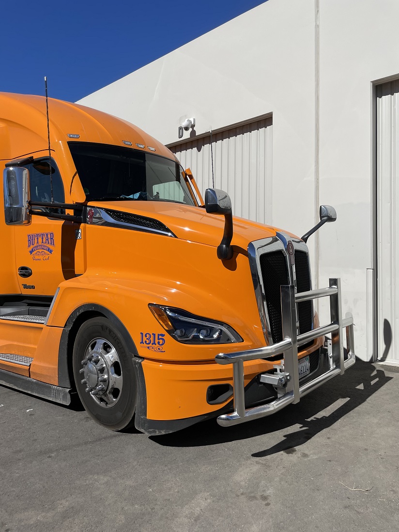 Kenworth Freightliner Cascadia Deer Guard Kenworth Freightliner Cascadia Deer Guard