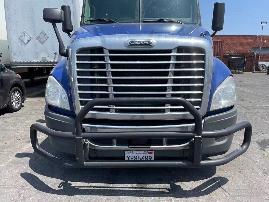 Protector de parachoques delantero Volvo Vnl 2016 Protector de parachoques delantero Volvo Vnl 2016