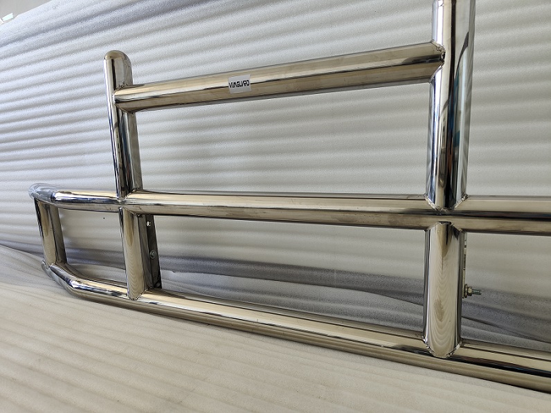 Freightliner Cascadia 2008 truck grille guards