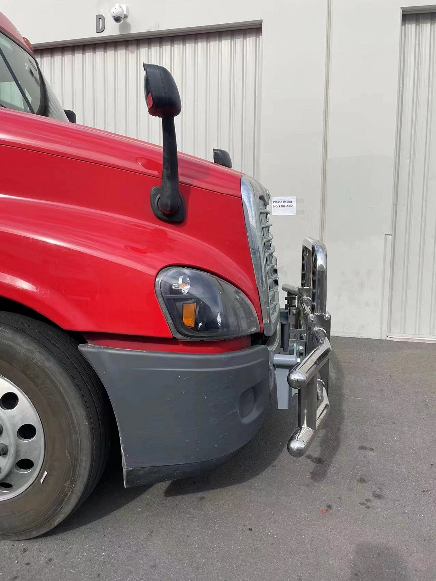 Freightliner Cascadia Freightliner Cascadia Guardia de ciervos