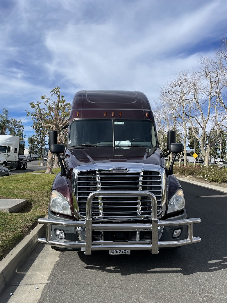 Peterbilt Freightliner Cascadia Guardia dei cervi